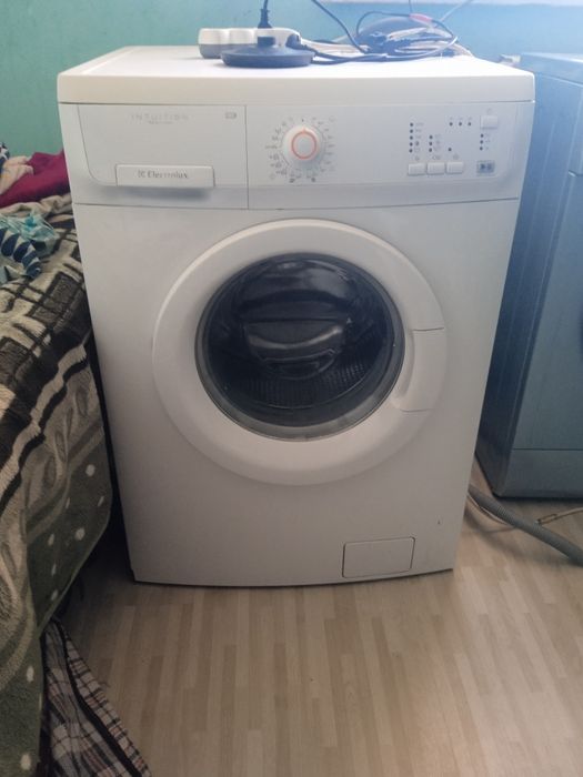 Продам стиральную машину