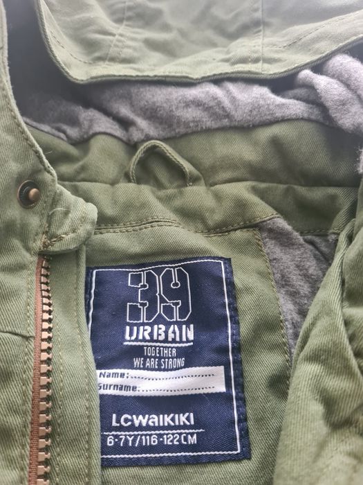 Geaca primăvară/toamna LC WAIKIKI  6-7 ani 116-122cm