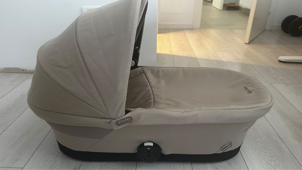 Vand 2 landouri Cybex in stare perfecta