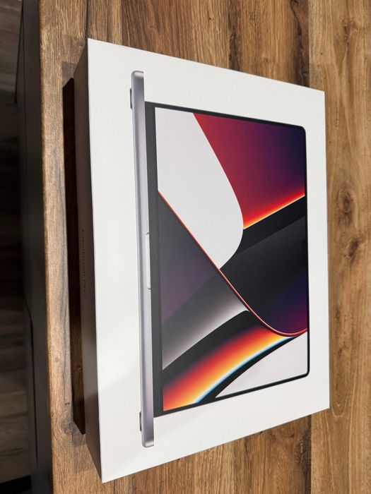 Продавам MacBook Pro 16” M1 Pro (2021) – 32GB RAM / 512GB SSD