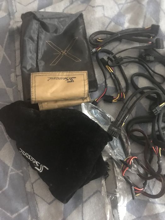 Продам провода для модульного блока питания Seaconic silver. Новые.