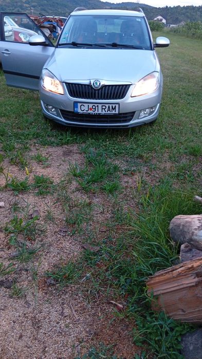 Vând Skoda Fabia