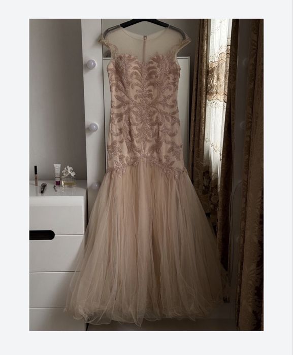 Платье вечерние размер XS, 42 размер