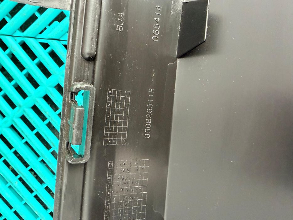 Spoiler bara spate Renault Clio 5 2019-2023 nou original Renault