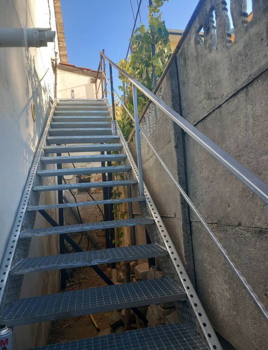 Scări zincate 85x27