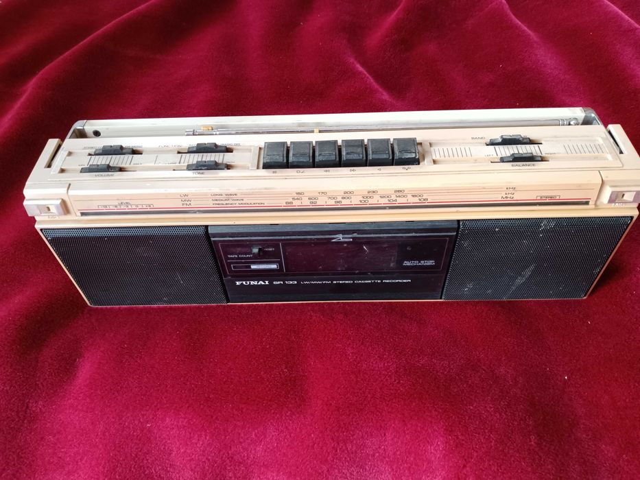 LW/MW/FM Radiocasetofon Funai SR133