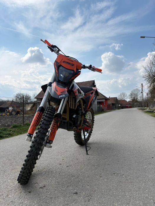 Se vinde Cross in stare foare buna