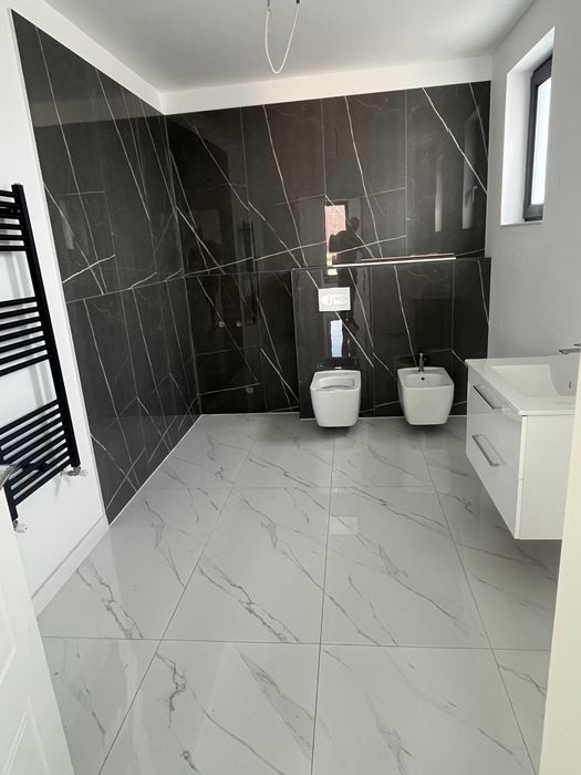 Casa la  cheia .Sens giratoriu Bariera Valcii. Toate utilitatile.