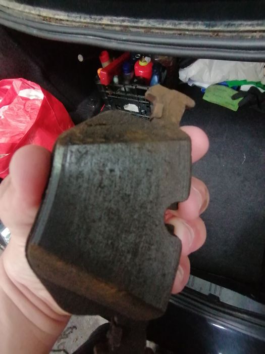 placute  aproape noi pe frână spate bmw seria 5