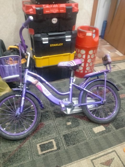 Продам детский велосипед ( для девочек)