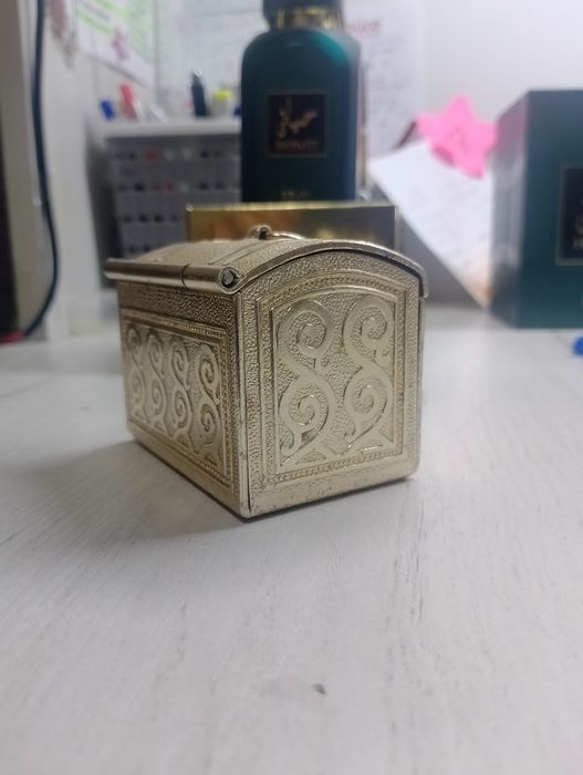 Продам шкатулку антикварное