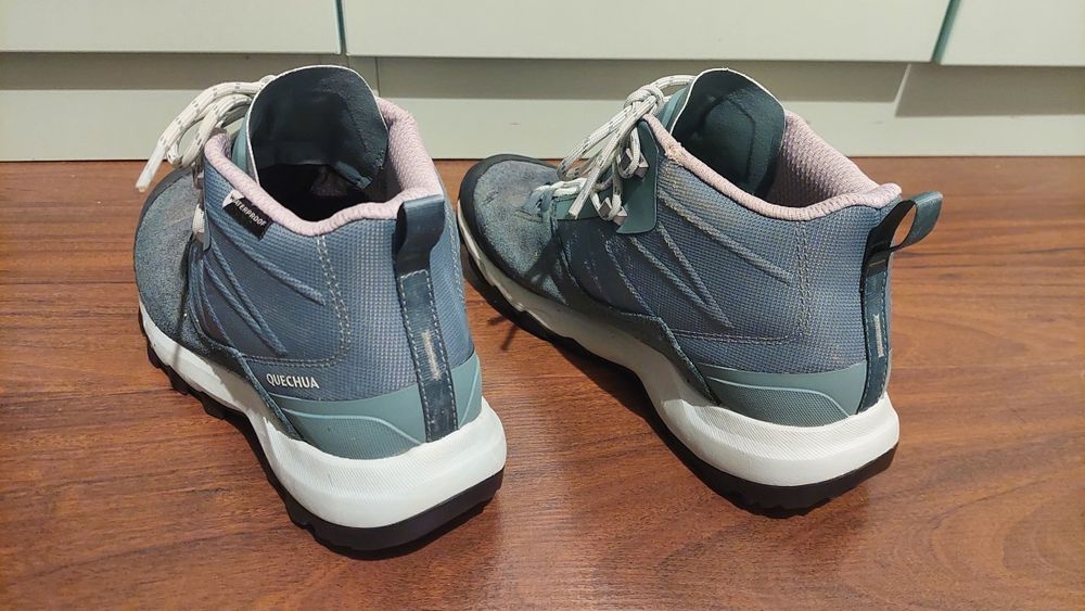 Туристически обувки 38