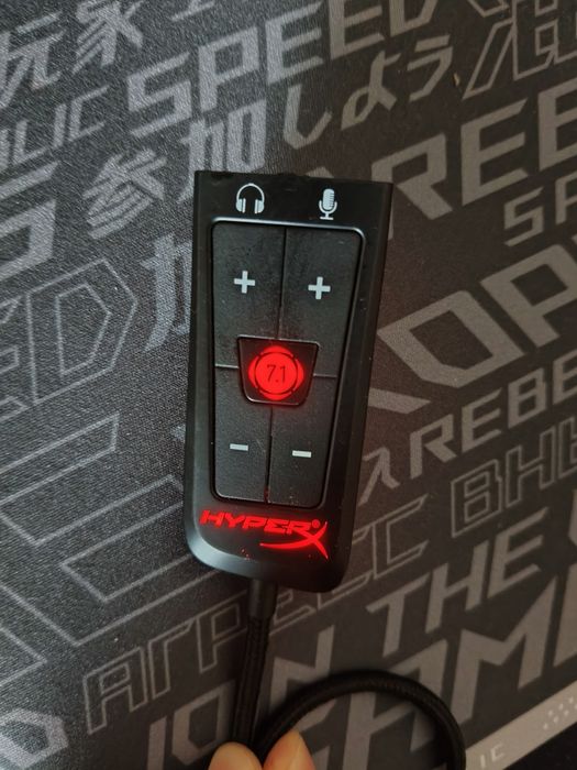 Vând placă de sunet HyperX Cloud 7.1, USB, Negru Audio, Microfon