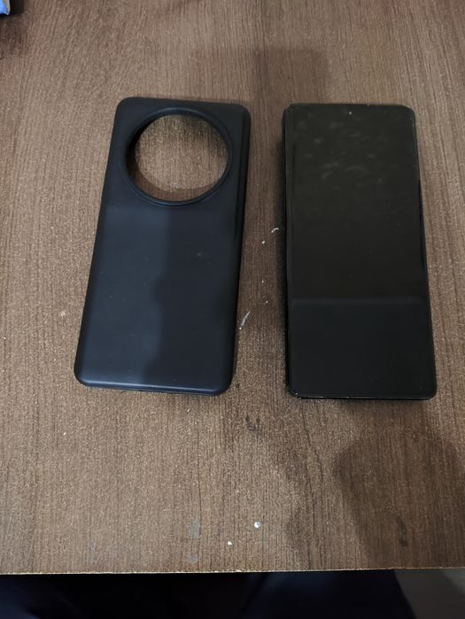 Продаю Xiaomi 13 ultra СРОЧНО!