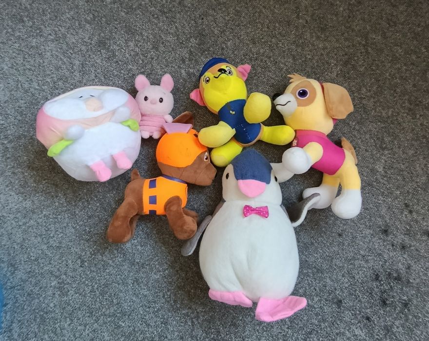 Вещи на девочку и игрушки