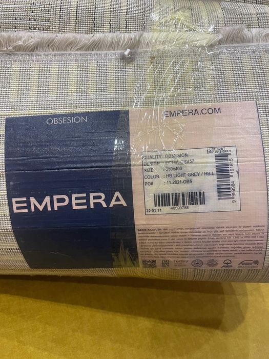 Ковер  в хорошем состояний