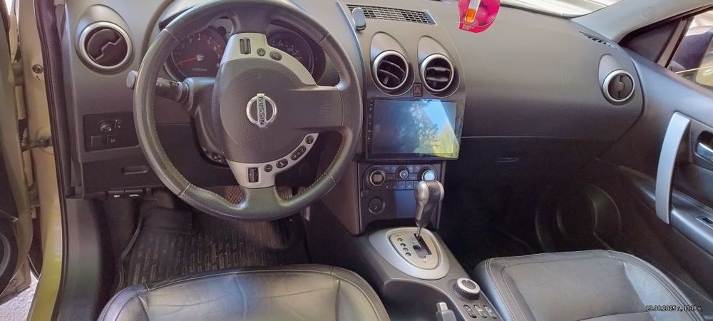 Продавам Нисан Кашкай