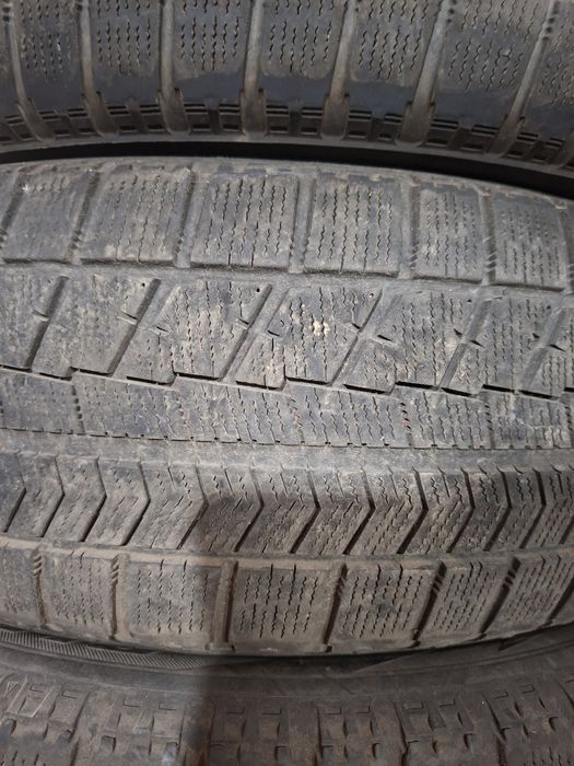 Продам шины. 215/60/17 бриджистон