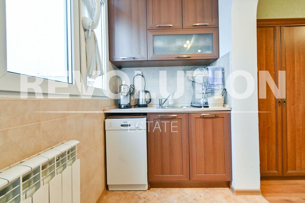 Двустаен апартамент в ж.к. Дружба 2