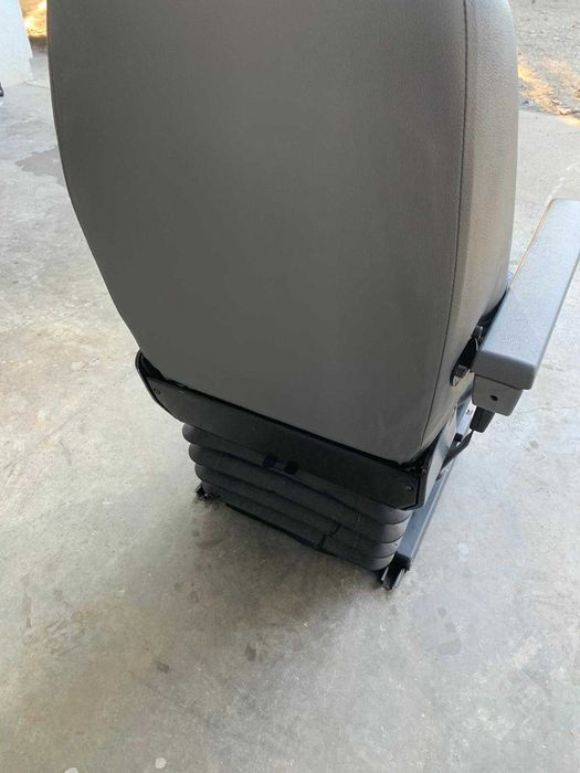 Scaun telescopic pe perna de aer Mercedes Sprinter VW LT an 2000-2006