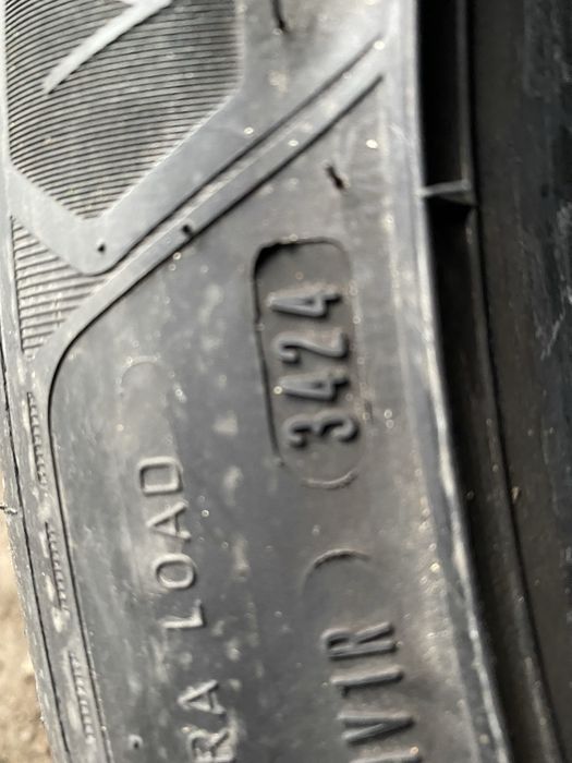 Шины 245/45/18 пара бу гудиер