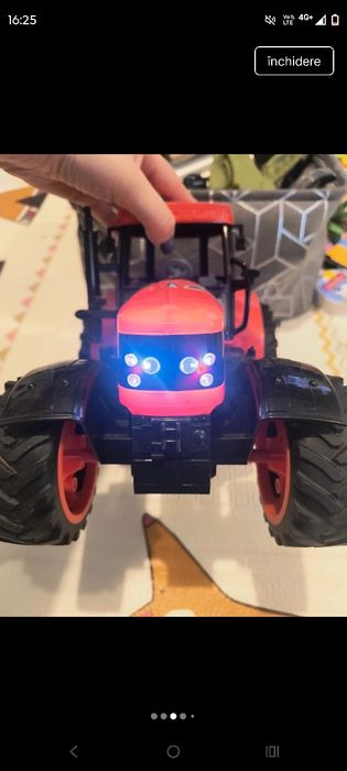 Jucărie tractor cu lumini impecabil
