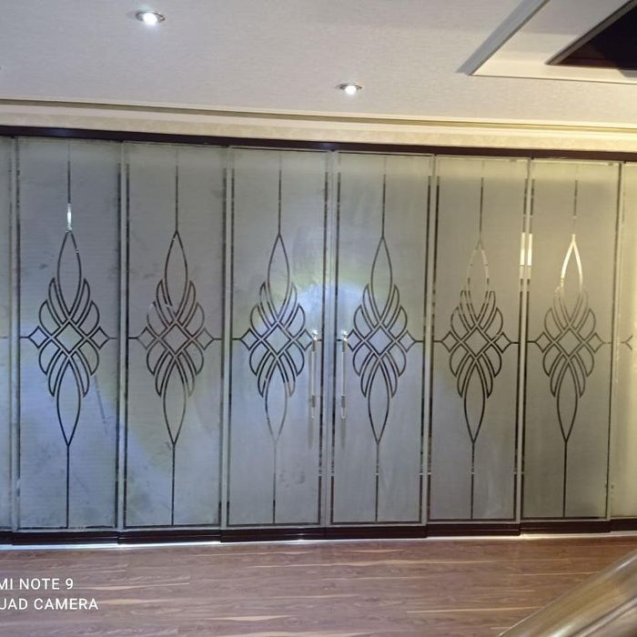 секционные, роллетные ворота, душевые кабины,  раздвижные двери