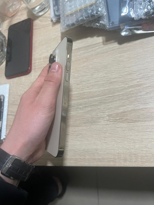 Carcasa originala impecabila iphone 14 pro max