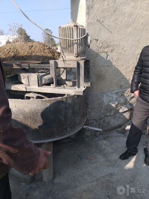Bruschatka ishlab chiqaruvchi aparatlar
