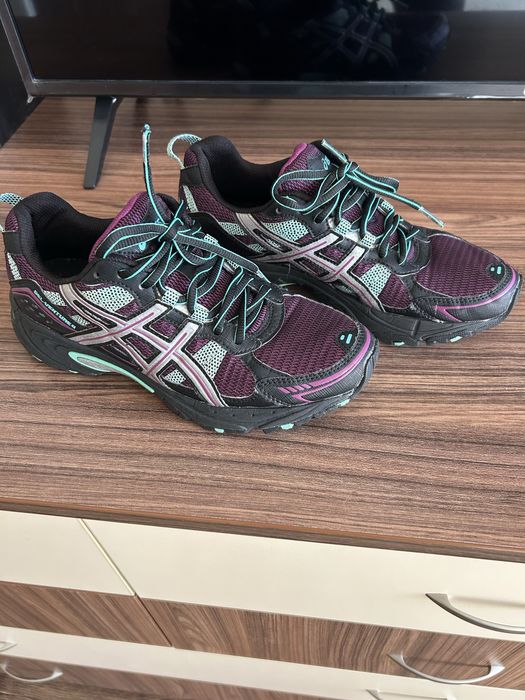 Маратонки Asics 39