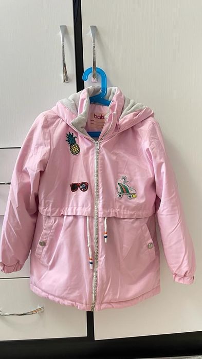 Продам куртку осению