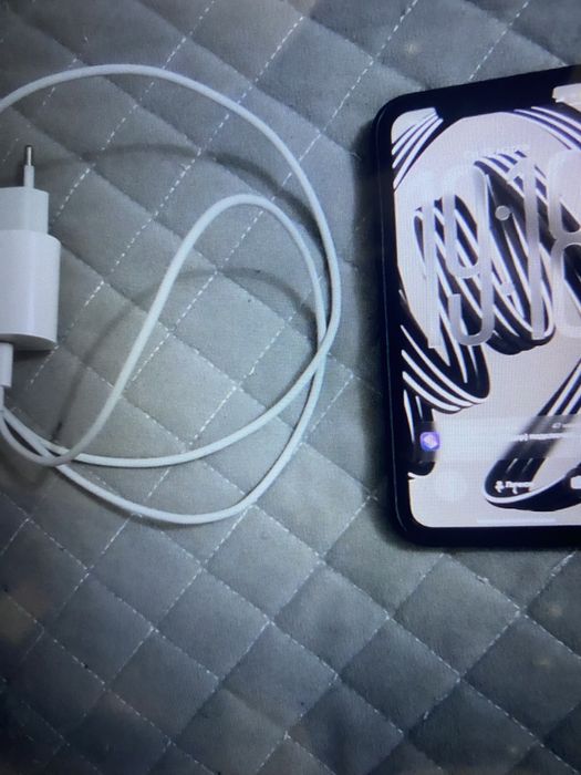 iphone 11 телефон б/у