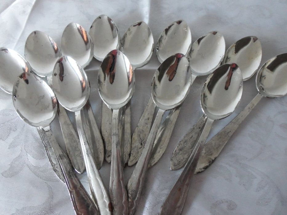 Порцеланов кувшин/каничка, Прибори за хранене.Чинии-дълбоки и плитки.