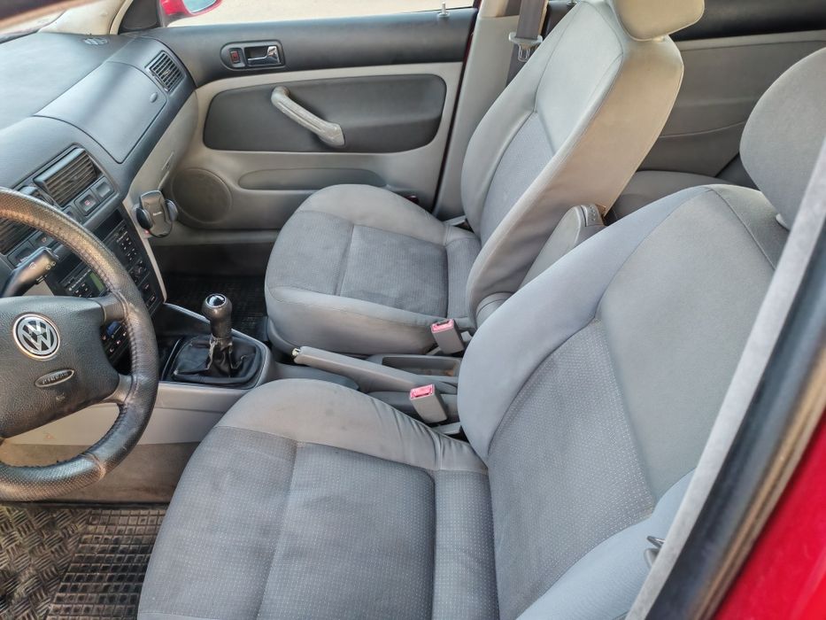 Volkswagen golf IV 2.0 benzina 115cp impecabil 1250 e neg.