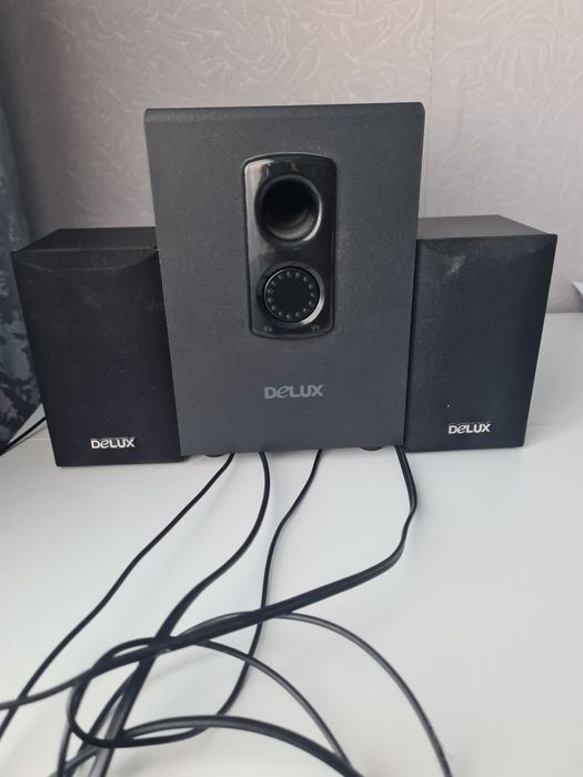 Рабочии колонки DELUX в хорошем состоянии