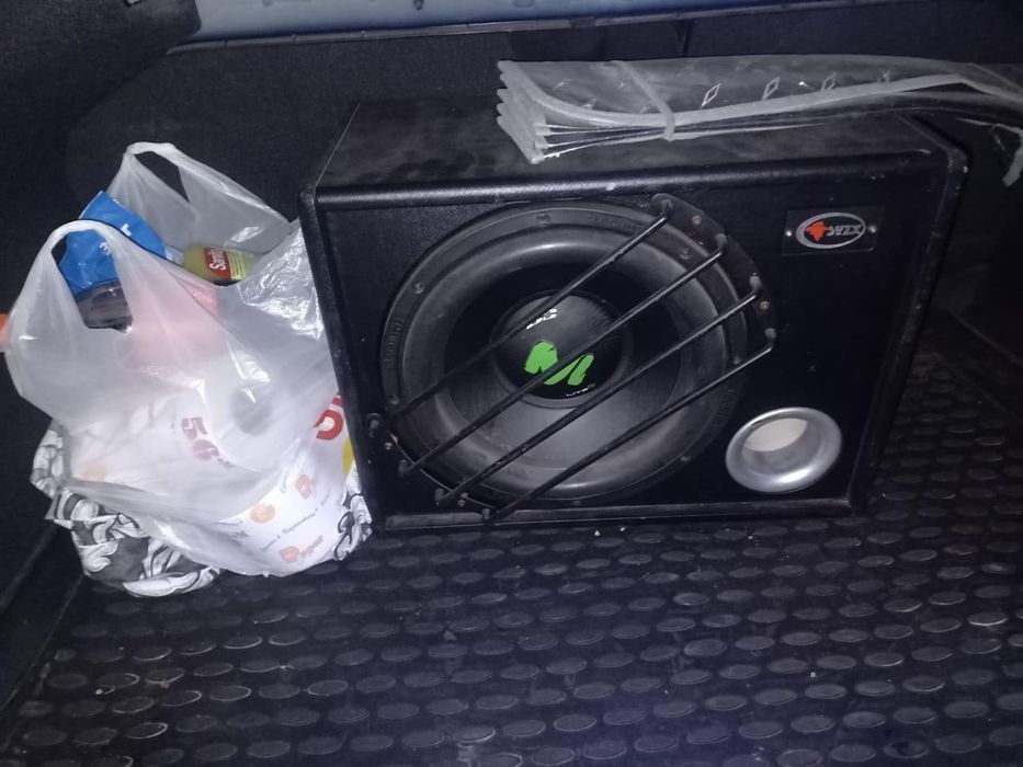 Продам сабвуфер и диски на 16