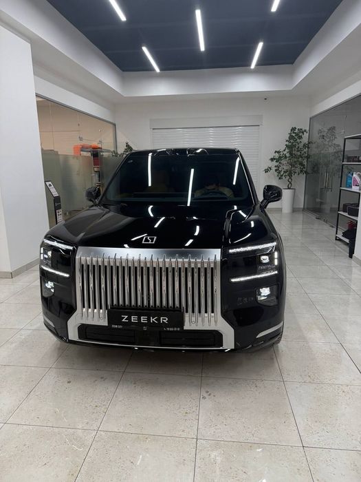 ZEEKR X9 sotiladi naxtga kraska toza