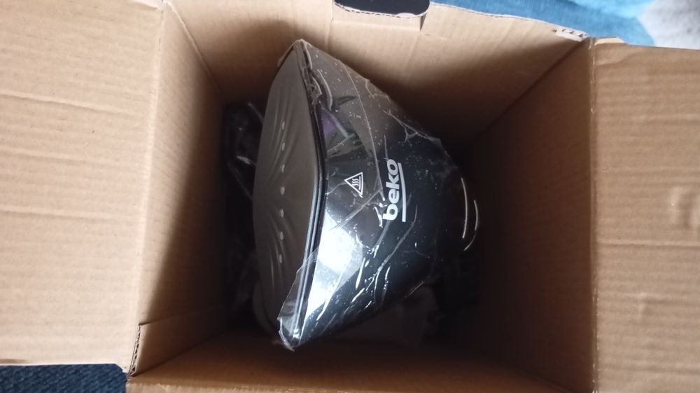 Уред за гладене с пара Beko