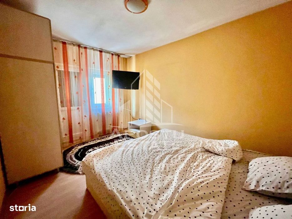 Apartament cu 3 camere, 2 bai, etaj intermediar, zona Aradului
