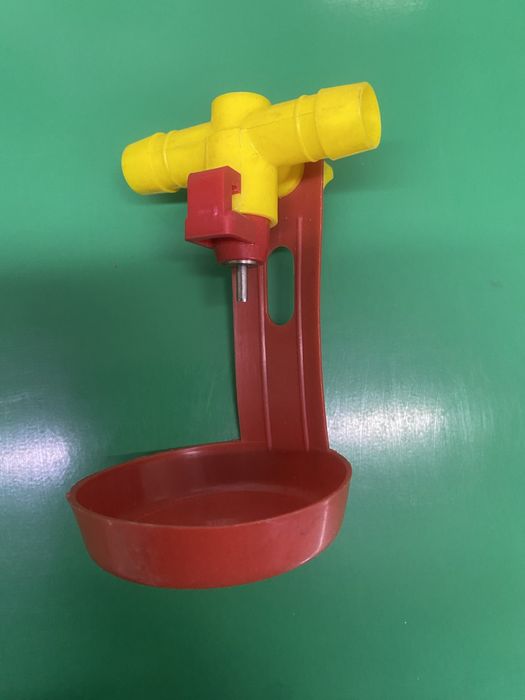 Поилки для кур и уток