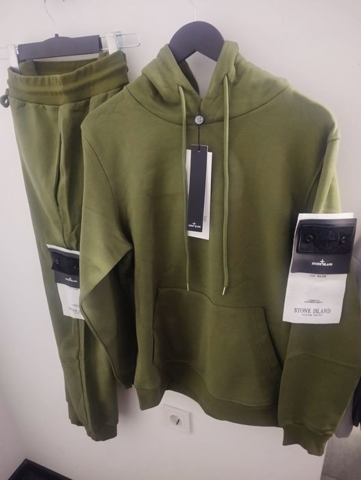 Stone island Спортни екипи.Пролетни и летни (къс ръкав къси панталони)