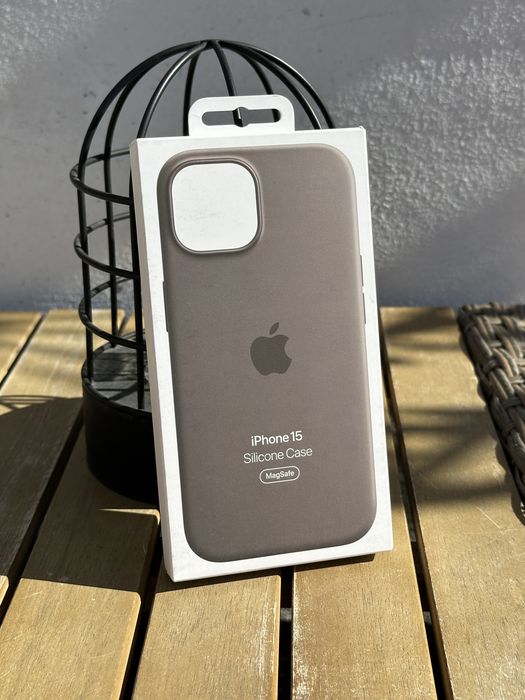 Husa IPhone 15 Silicone Case (Clay)
