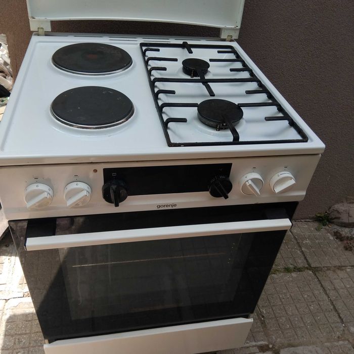 Комбинирана готварска печка Gorenje на газ и на ток