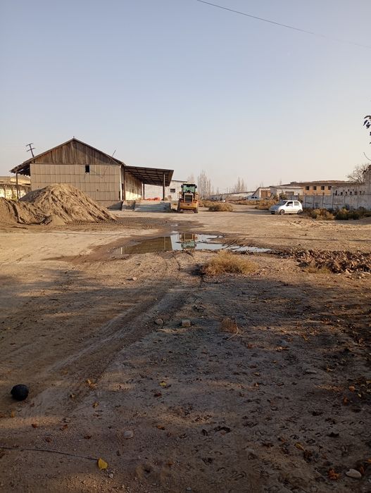 6 гектар пром.база пр.ся,Уртачирчик,Нурафшан,1 гектар =500 000 у.е