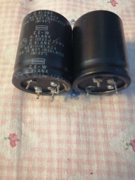 2 condensatori Samyoung 10000 micro 63 WV