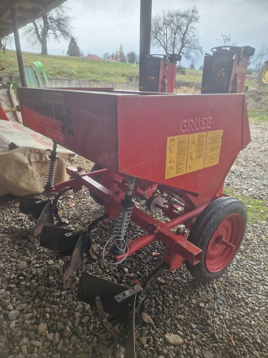 Masina de plantat cartofi Gruse pe 2 randuri