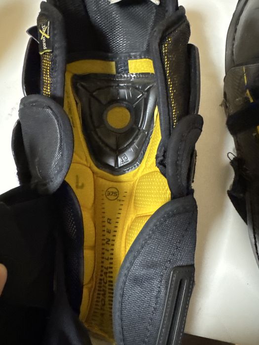 Хоккейные щитки supreme