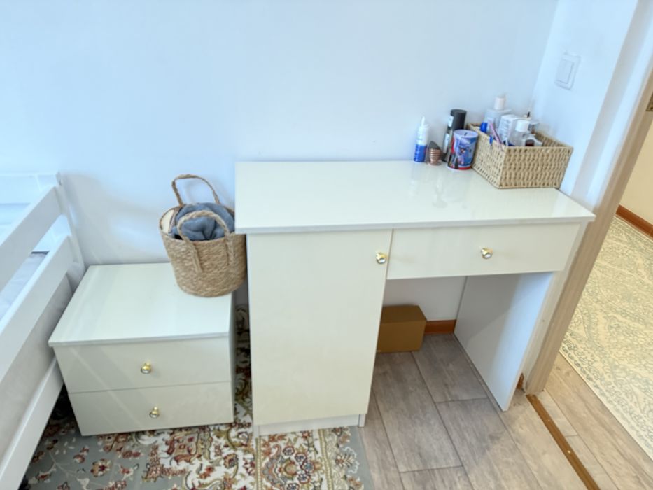 Спальный гарнитур в хорошем состоянии