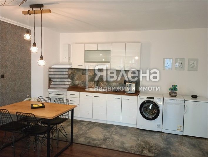 Дава се под наем Двустаен апартамент в София, Център - 75 кв.м за 650 € - Снимка #4