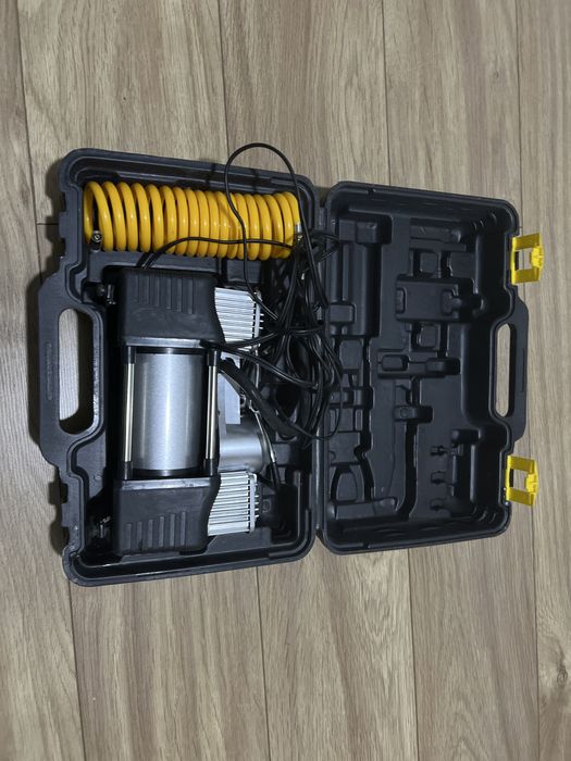 Продам компрессор автомобильный